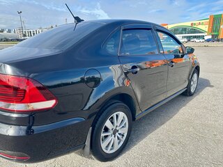 2017 Volkswagen Polo V Рестайлинг, чёрный, 1160000 рублей, вид 4