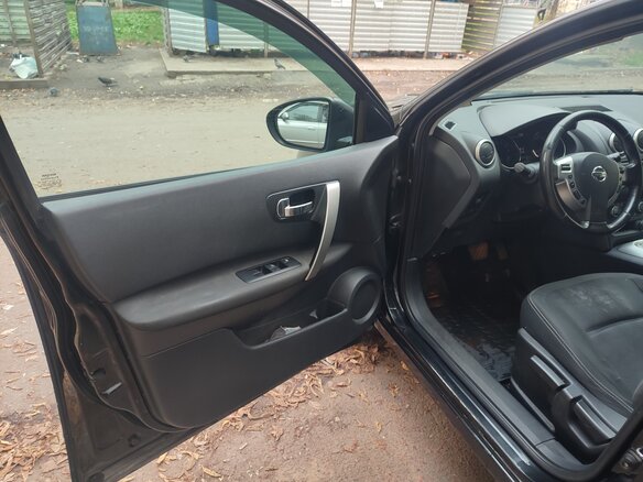 2012 Nissan Qashqai I Рестайлинг, чёрный, 850000 рублей - вид 5