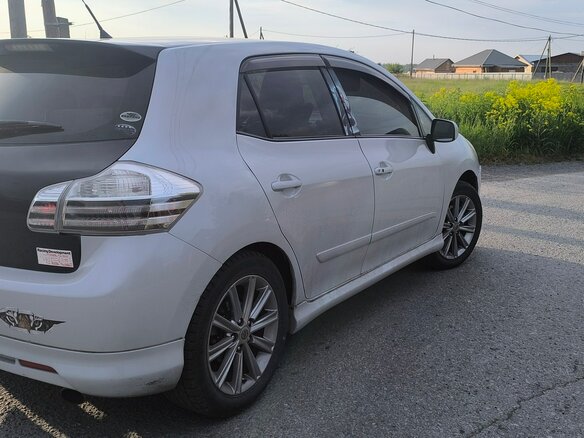 2007 Toyota Auris I, серебристый, 680000 рублей - вид 3