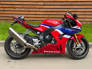 2025 Honda CBR 1000 RR/RA Fireblade, красный, 2950000 рублей, вид 2