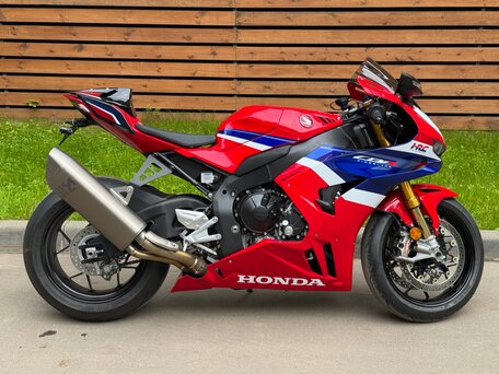 2025 Honda CBR 1000 RR/RA Fireblade, красный, 2950000 рублей, вид 2