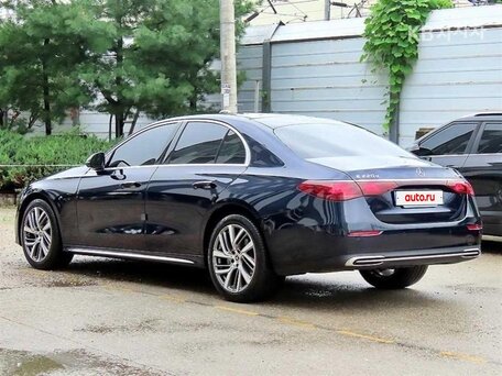 2024 Mercedes-Benz E-Класс 220 d VI (W214, S214), синий, 6349000 рублей, вид 4