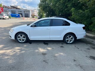 2013 Volkswagen Jetta VI, белый, 700000 рублей, вид 3