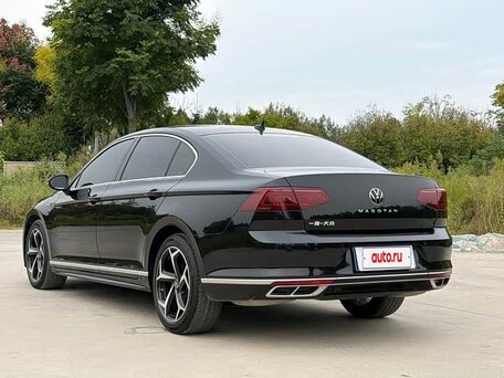 2023 Volkswagen Magotan B8 Рестайлинг, чёрный, 1470000 рублей, вид 4