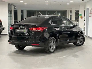 2020 Hyundai Solaris II Рестайлинг, чёрный, 1680000 рублей, вид 4