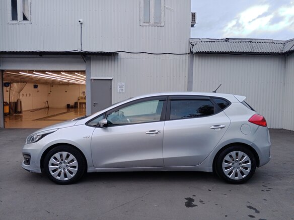 2016 Kia Ceed II Рестайлинг, серебристый, 850000 рублей - вид 10