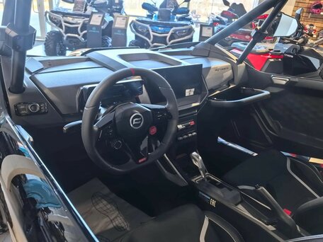 2026 CFMoto ZFORCE Z10 EPS, чёрный, 3379900 рублей, вид 4
