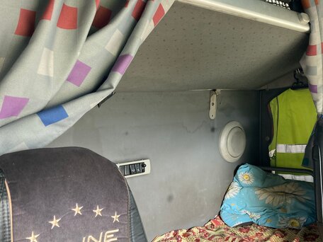 2003 Volvo FH, зелёный, 2000000 рублей, вид 1