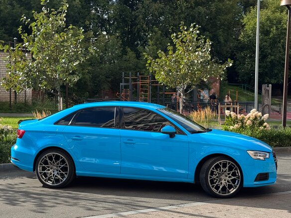 2019 Audi A3 III (8V) Рестайлинг, голубой, 1400000 рублей - вид 17