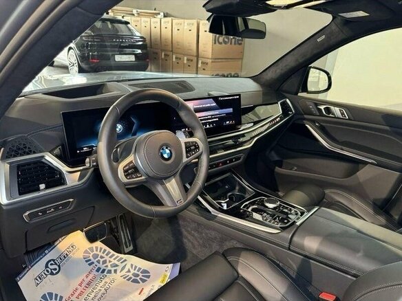 2025 BMW X7 40d I (G07) Рестайлинг, серебристый, 14404000 рублей - вид 6