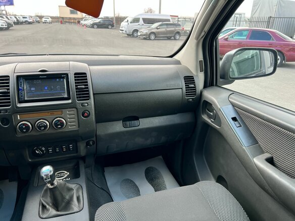 2008 Nissan Navara (Frontier) III (D40), серый, 999000 рублей - вид 15