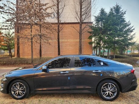 2022 Kia K5 III, серый, 2300000 рублей, вид 2