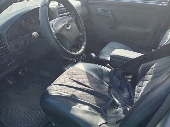 2007 Lada (ВАЗ) 2112, бежевый, 140000 рублей - вид 8