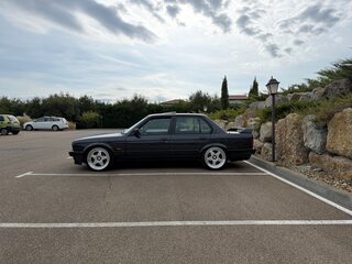 1991 BMW 3 серии 316i II (E30), чёрный, 1050000 рублей, вид 2