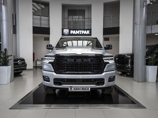 2026 Ram 1500 Crew Cab V Рестайлинг, серебристый, 9690000 рублей, вид 2