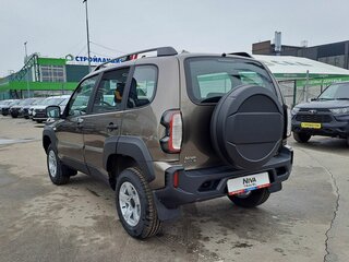 2026 Lada (ВАЗ) Niva Travel I Рестайлинг, коричневый, 1641900 рублей, вид 3