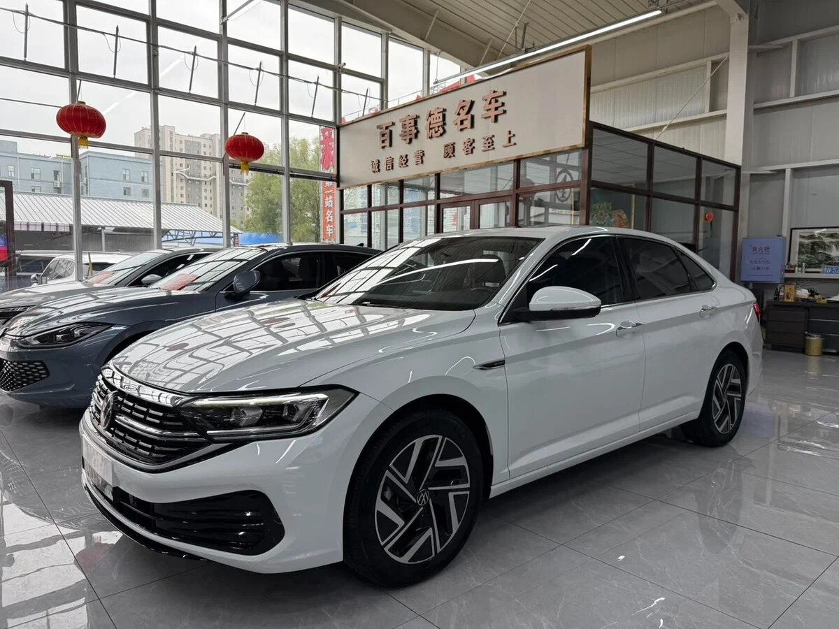 Открыть фотографии: Volkswagen Sagitar III Рестайлинг