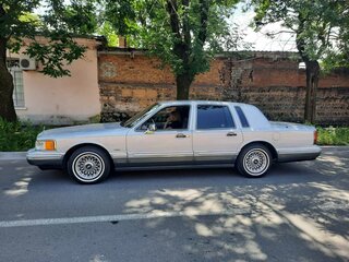 1993 Lincoln Town Car II, серебристый, 750000 рублей, вид 5