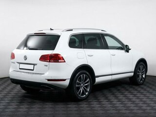 2016 Volkswagen Touareg II Рестайлинг, белый, 2905000 рублей, вид 2