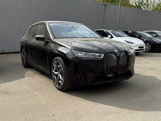 2022 BMW iX xDrive40 I (I20), чёрный, 5700000 рублей, вид 1