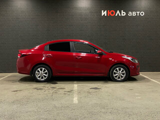 2018 Kia Rio IV, красный, 1540000 рублей, вид 3