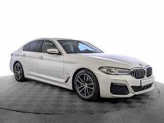 2021 BMW 5 серии 520i VII (G30/G31/G38) Рестайлинг, белый, 4400000 рублей, вид 3