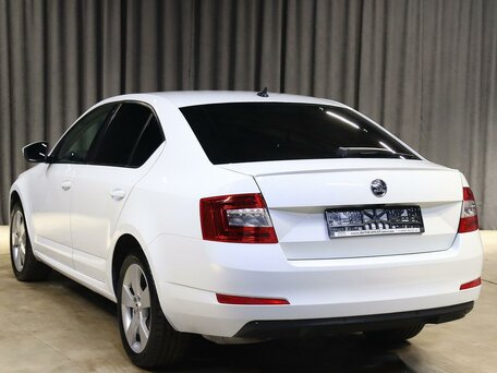 2017 Skoda Octavia III (A7), белый, 1299000 рублей, вид 4