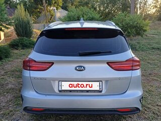 2019 Kia Ceed III, серебристый, 1420000 рублей, вид 5
