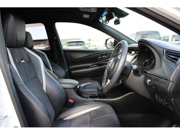 2017 Toyota Harrier III (XU60) Рестайлинг, белый, 2400000 рублей - вид 18