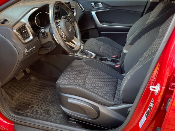 2018 Kia Ceed III, красный, 1950000 рублей - вид 5