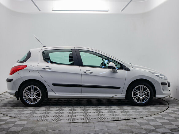 2009 Peugeot 308 I, белый - вид 5