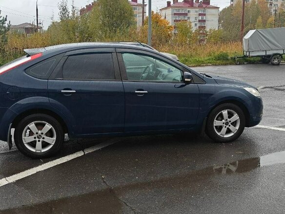 2009 Ford Focus II Рестайлинг, синий, 400000 рублей - вид 5