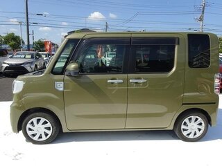 2022 Toyota Pixis Mega, зелёный, 970004 рублей, вид 3