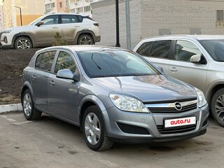 2011 Opel Astra H Рестайлинг, серебристый, 675000 рублей, вид 4
