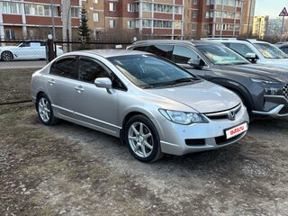 2006 Honda Civic VIII, серебристый, 630000 рублей, вид 2