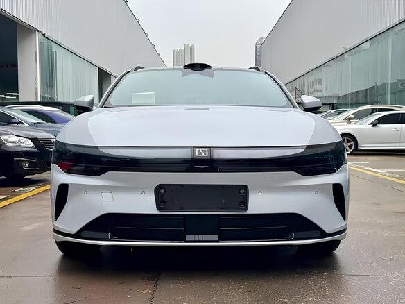 2026 Zeekr 007 GT 103 kWh, белый, 7580000 рублей - вид 2