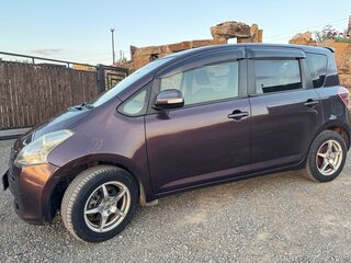 2009 Toyota Ractis I, пурпурный, 759000 рублей, вид 4