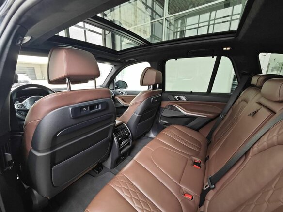 2021 BMW X5 M50i IV (G05/G18), серый, 8290000 рублей - вид 28