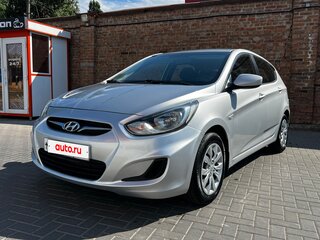 2012 Hyundai Solaris I, серебристый, 720000 рублей, вид 1