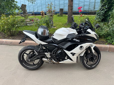 2017 Kawasaki ER-6F (Ninja 650R), белый, 700000 рублей, вид 2