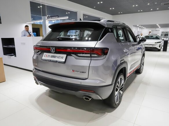 2025 Changan CS35 Plus I Рестайлинг, серебристый - вид 4