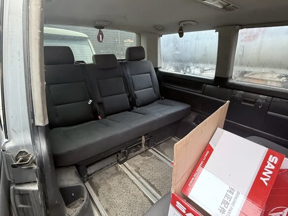 2006 Volkswagen Multivan T5, серый, 900000 рублей - вид 10