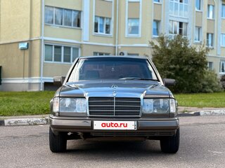 1990 Mercedes-Benz W124 230 4-speed, коричневый, 250000 рублей, вид 2
