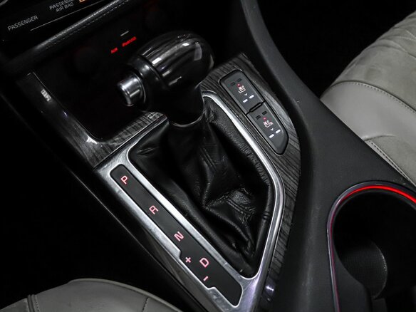 2015 Kia Optima III Рестайлинг, белый, 1349000 рублей - вид 21
