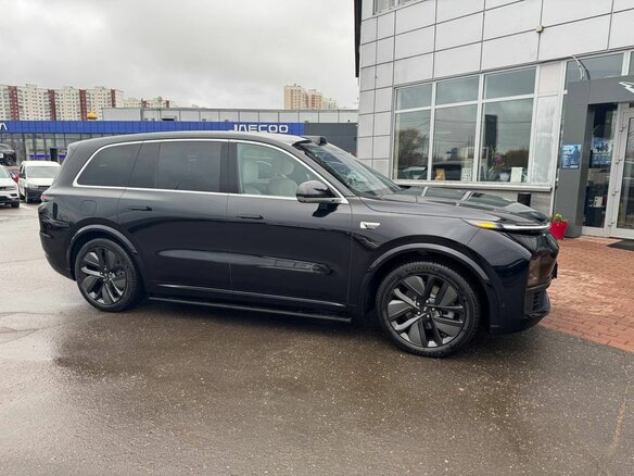 2025 Li Auto (Lixiang) L9 52.3 kWh I Рестайлинг, чёрный, 9550000 рублей - вид 4