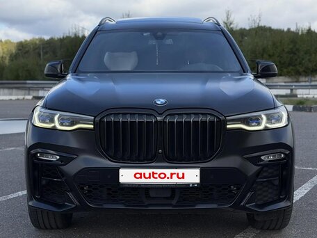 2022 BMW X7 40d I (G07), чёрный, 5950000 рублей, вид 2