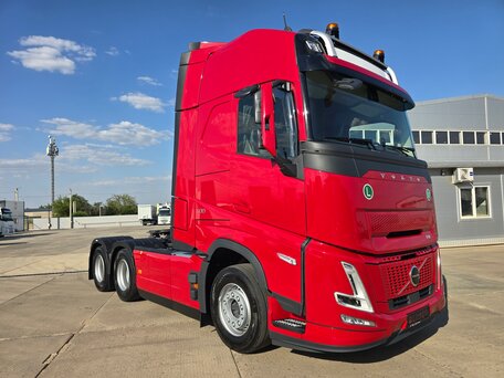 2026 Volvo FH, пурпурный, 23800000 рублей, вид 1