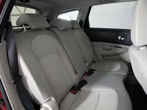 2011 Nissan Qashqai+2 I Рестайлинг, красный, 849000 рублей - вид 18