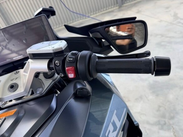 2025 BMW R 1300 RT, чёрный - вид 16