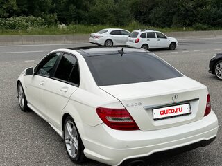 2012 Mercedes-Benz C-Класс 200 III (W204) Рестайлинг, белый, 1380000 рублей, вид 3